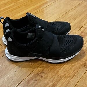 Tiems Slipstream spin sneakers 7.5